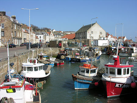 http://www.undiscoveredscotland.co.uk/pittenweem/pittenweem/